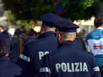 В Італії українка напідпитку побила поліцейського