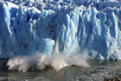Ученые утверждают, что на этой неделе в Гренландии произошло массовое таяние ледников