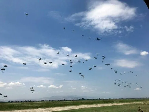 У Грузії вперше пройшли повітряно-десантні навчання за участю американських військових