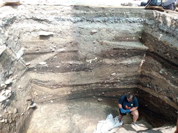 Возле памятника Дюку археологи нашли аптечный склад и законсервированного осьминога