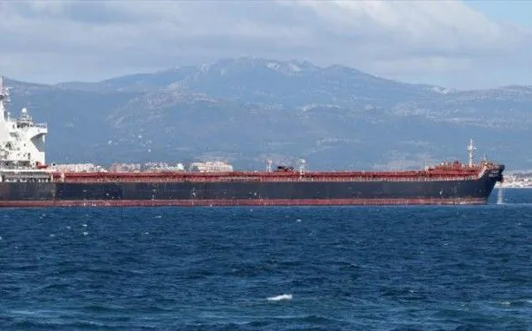 Чотири танкера повідомили про втрату управління біля берегів ОАЕ