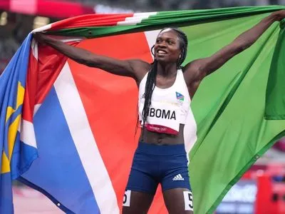 Олімпіада-2020: атлетка, якій заборонили виступати на 400-метрівці через високий рівень тестостерону - взяла срібло на 200-метрівці