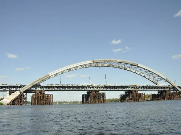 budivnitstvo-podilskogo-mostu-u-kiyevi-yaki-roboti-vikonuyutsya-ta-stilki-za-tse-zaplatili