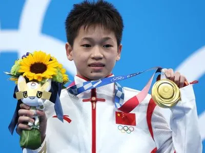 Олімпіада-2020: золото у стрибках з десятиметрової вишки взяла 14-річна спортсменка з Китаю