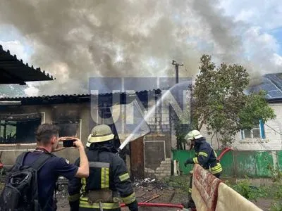 В Киеве горел дом "на две семьи". Вероятно из-за неисправной проводки