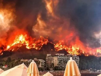 Українці не постраждали внаслідок масштабних пожеж у Туреччині – посольство