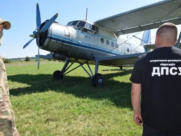 Военный самолет перехватил нарушителя воздушной границы возле Румынии