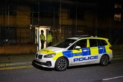 У Лондоні чоловік напав з ножем на людей: серед поранених поліцейські
