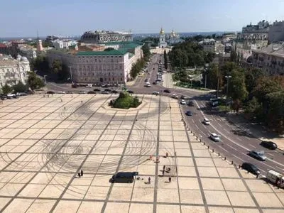 Незаконный дрифт автомобиля на Софийской площади: "София Киевская" не давала согласия на съемки