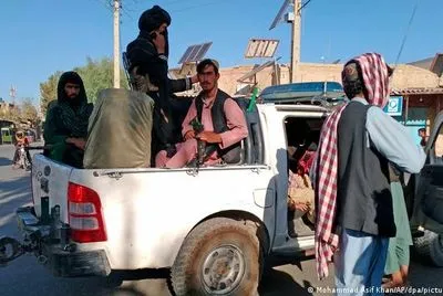 Германия приостановила высылку афганцев на родину из-за наступления талибов