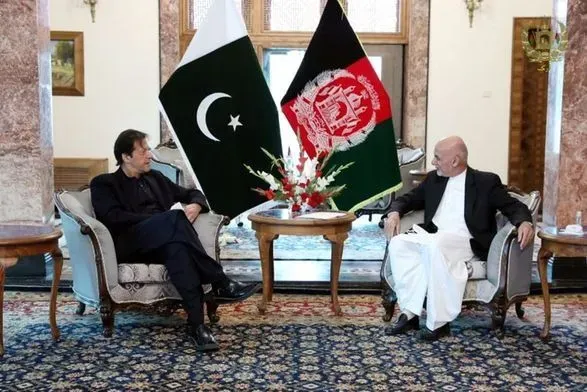 premyer-ministr-pakistanu-zayaviv-scho-taliban-ne-govoritime-pro-mir-poki-prezident-afganistanu-ne-zalishit-post