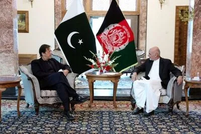 Премьер Пакистана заявил, что Талибан не будет говорить о мире, пока президент Афганистана не оставит пост