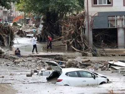 У Туреччині після пожеж почалися аномальні паводки: загинуло 9 осіб
