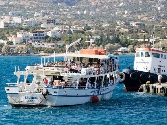 Близ греческого острова Милос затонуло судно под британским флагом: пассажиров спасли