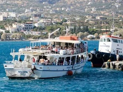 Поблизу грецького острова Мілос затонуло судно під британським прапором: пасажирів врятували