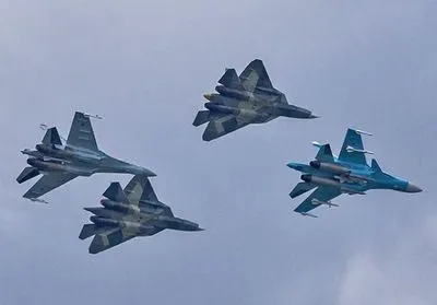 Военная авиация РФ провела тренировку в оккупированном Крыму