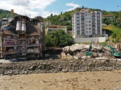 Наводнение в Турции унесло жизни 62 человек