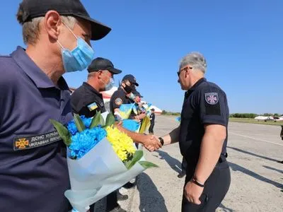 Украинские пожарные вернулась из Турции после помощи с тушением пожаров