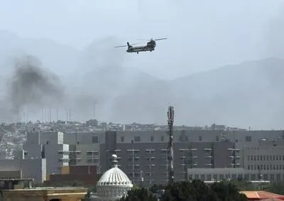Посольство США: є повідомлення, що по аеропорту Кабула відкрили вогонь
