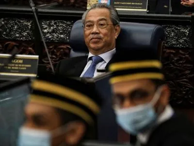 Прем'єр-міністр Малайзії подає у відставку