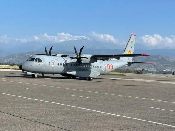 Казахстан принял первый самолет с эвакуируют из Афганистана