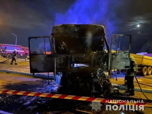 Масштабное ДТП в Днепре: столкнулись четыре грузовика, один человек погиб