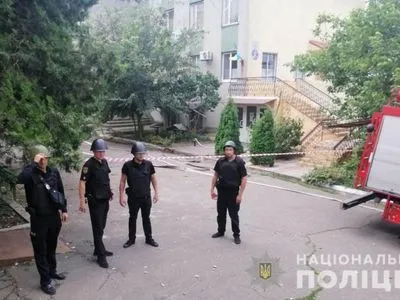 З Овідіопольського суду евакуювали людей через загрозу вибуху