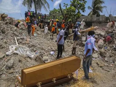 Кількість загиблих в результаті землетрусу на Гаїті зросла до 2 189