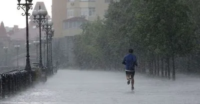 Восток и Юг Украины накроют дожди и грозы