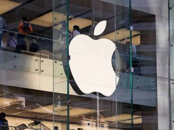 Apple відклала повернення співробітників в офіси до наступного року