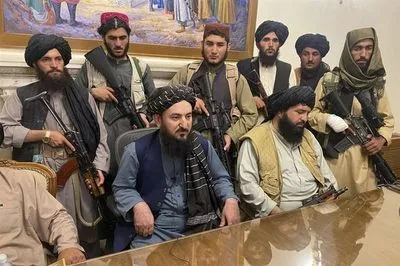 Брат президента Афганістану присягнув на вірність "Талібану"