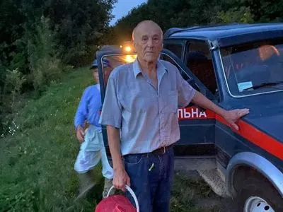 На Закарпатье в лесу разыскивали 83-летнего грибника