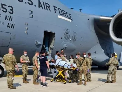 Беженка родила в самолете ВВС США во время эвакуации из Афганистана