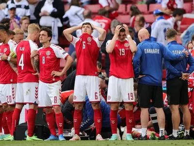 Лікарі, які врятували датського футболіста Еріксена під час матчу Євро-2020 - отримали президентську нагороду УЄФА