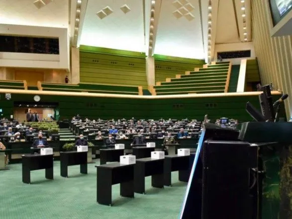 Парламент Ірану затвердив уряд президента-консерватора Раїсі