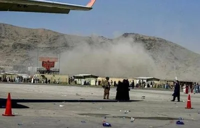 У результаті вибухів в аеропорту Кабула 18 людей загинуло і 45 поранено - ЗМІ