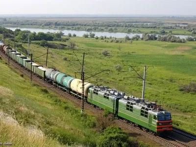 Во Львовской области с рельсов сошли грузовые вагоны: задерживаются пассажирские поезда