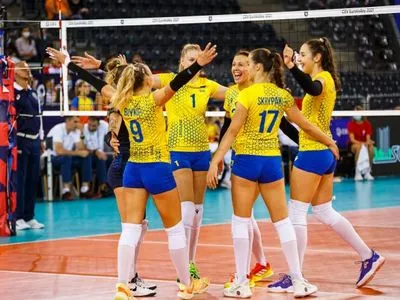 Третья подряд: сборная Украины разгромила соперниц на чемпионате Европы по волейболу