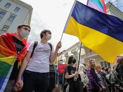 "Существует вероятность насилия": посольство США выпустило предупреждение накануне ЛГБТ-маршей в городах Украины