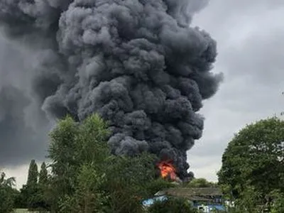 Потужний вибух пролунав в британському Лемінгтоні: оголошено евакуацію