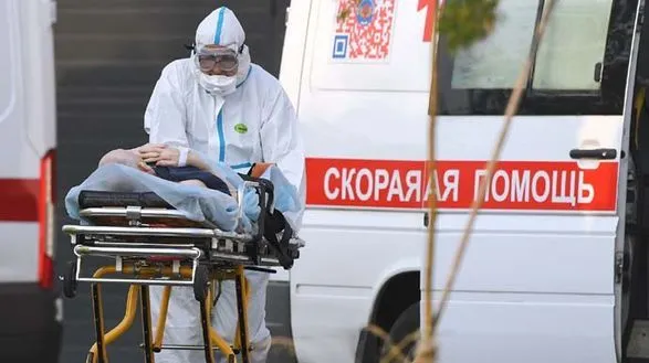 У Росії від COVID-19 у липні померли більше 50 тисяч осіб