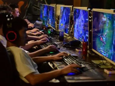 У Китаї скоротять час, який неповнолітні можуть витрачати на онлайн-ігри
