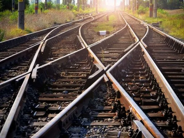 Из-за обстрела: движение поездов на Донецкой области ограничили до 3 сентября