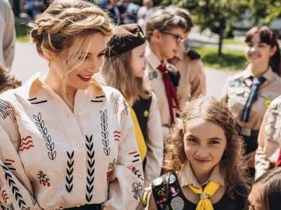 Звезда сериала "Викинги" в Украине: Кэтрин Винник посетила "Пласт"