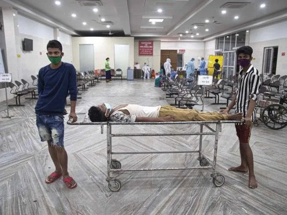 СМИ: на севере Индии от неизвестной лихорадки погибли уже 68 человек, большинство из них дети