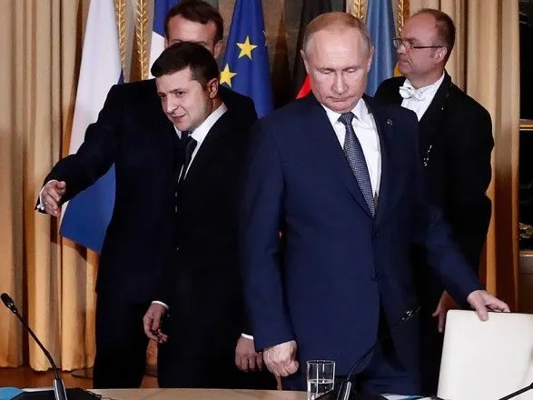 Зустрічі Зеленського та Путіна заважає питання Криму - Пєсков