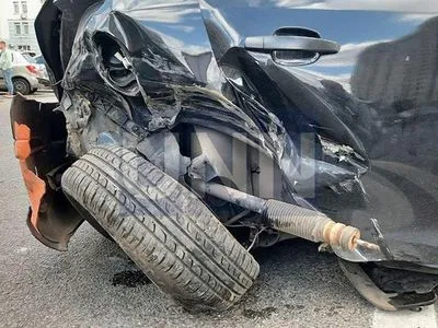 Масштабная ДТП в Киеве: водитель Audi протаранил три авто, разбил голову и пошел в кафе "праздновать"