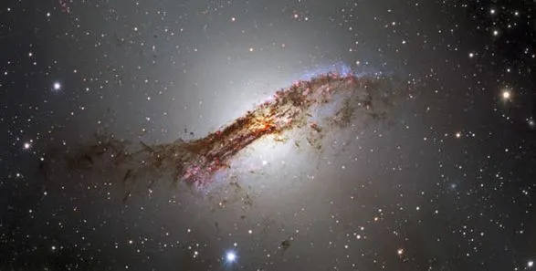 astronomi-zrobili-noviy-znimok-gigantskoyi-galaktiki-tsentavr-a