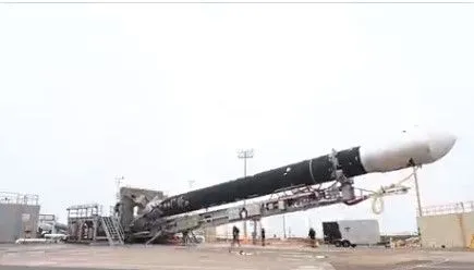 ukrayinsko-amerikanska-kompaniya-firefly-aerospace-zapustila-raketu-alpha-u-kosmos