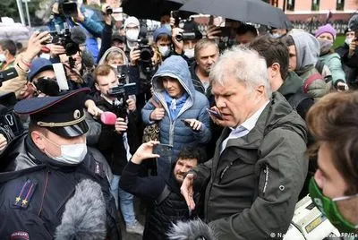 В Москве прошла акция за свободу СМИ и против закона о "иноагентах"